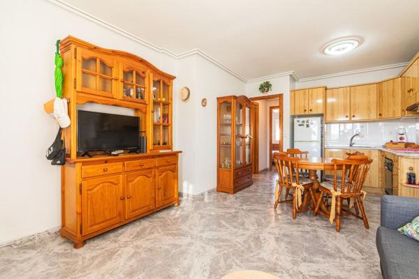 Sprzedaż mieszkania w Piso en Calle Ávila, 57, Tamarit - Playa Lissa, Santa Pola, Santa Pola
 photo 3