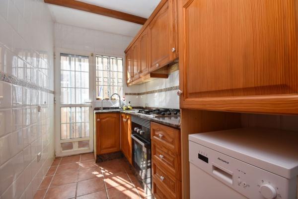 Частный шале на продаже в  Casa o chalet en Blue Lagoon - Galán, San Miguel de Salinas, Сан-Мигель-де-Салинас photo 4