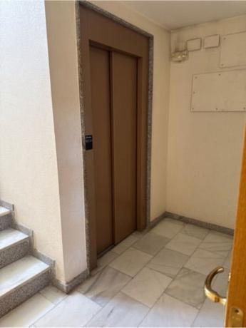 Sprzedaż mieszkania w Piso en Avenida Sant Vicent Ferrer, 10, Crevillente, Crevillente
photo 1