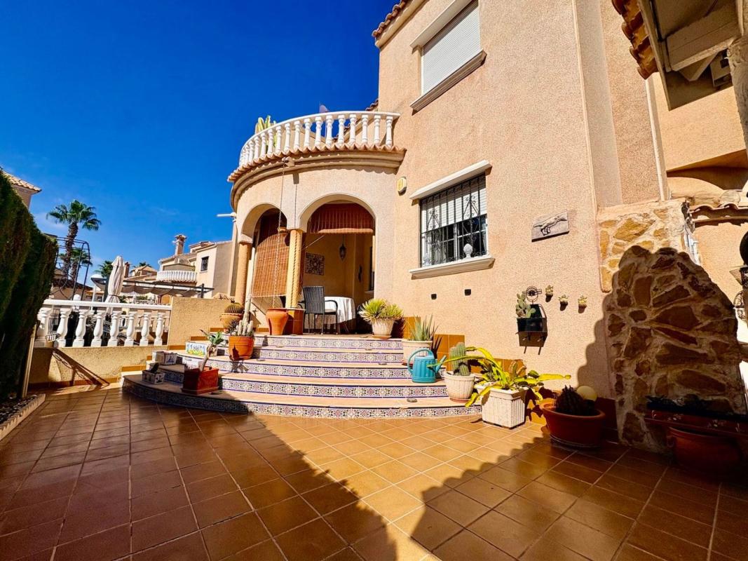 Venta de chalet independiente en Casa o chalet en Lomas de Cabo Roig, Orihuela, Orihuela
photo 1