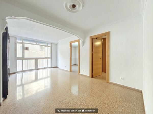 Продажа квартиры на Piso en Centro Urbano, Benidorm, Бенидорм
thumbnail 2