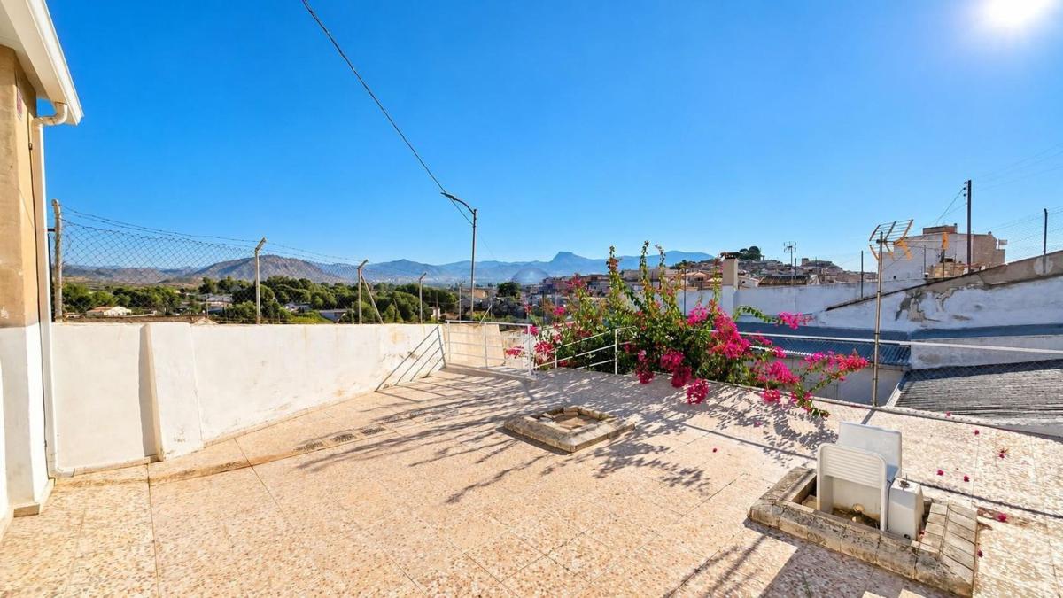 Properties for sale and rent in Spain photo 5