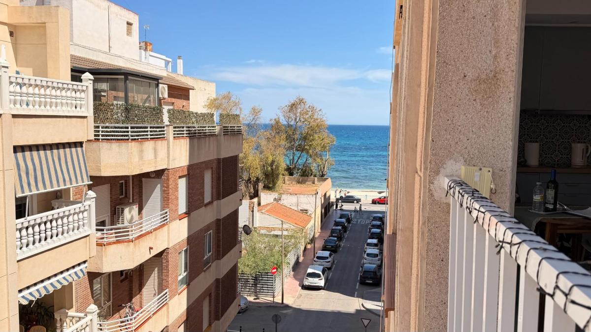 Sale of apartment in Piso en Playa de los Locos, Torrevieja, Torrevieja
photo 1